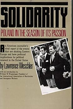 Paperback Solidarity: Poland in the Season of its Passion Book
