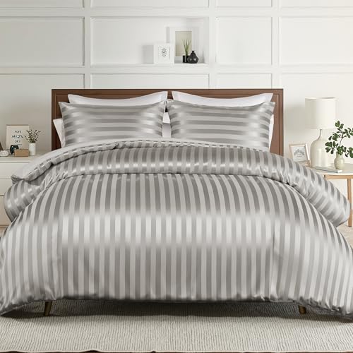 Whale Flotilla 2-Piece Reversible Silky Soft Breathable Twin Comforter Set