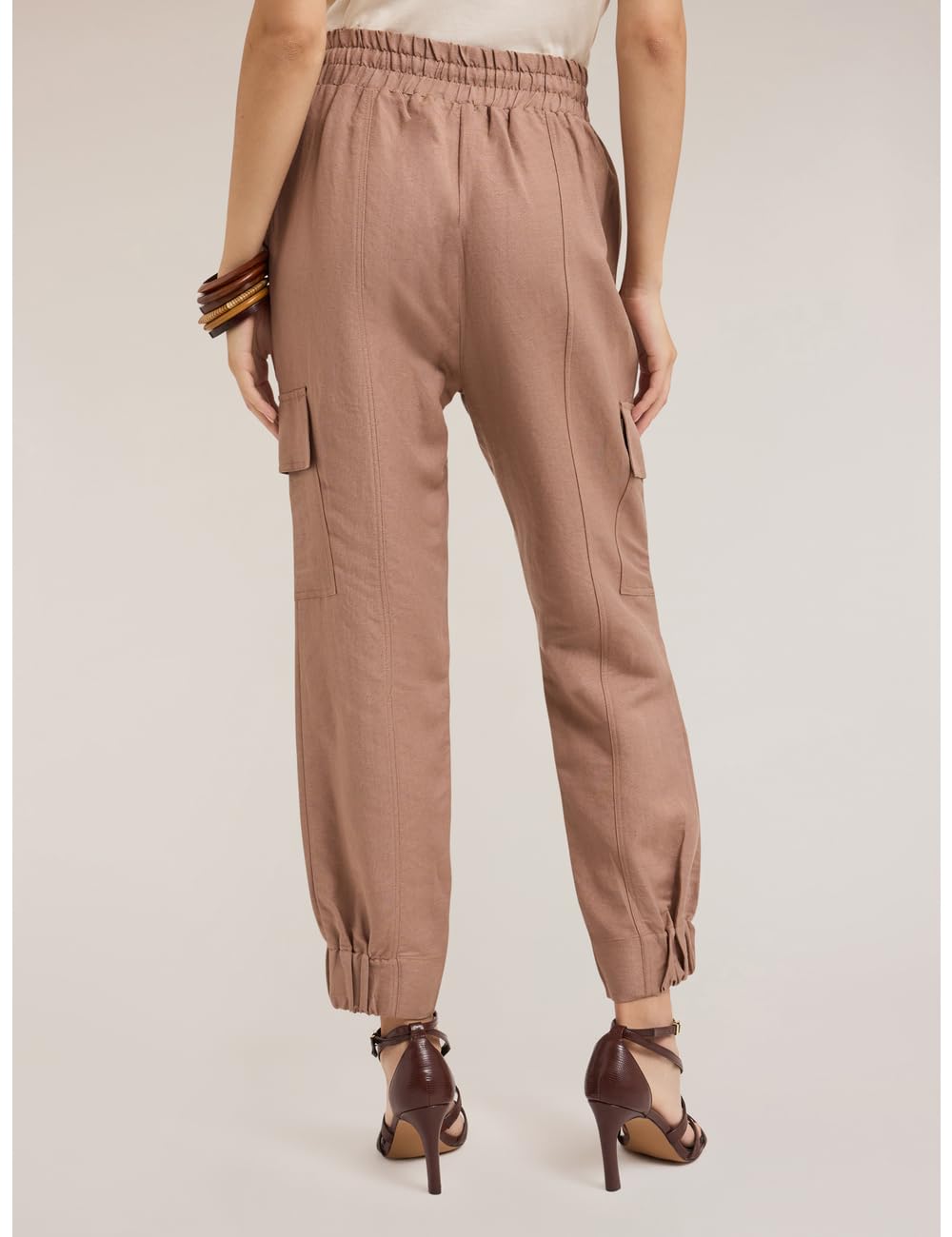 Motivi: Joggers Cargo Misto Lino Stagione Primavera Estate 2025.