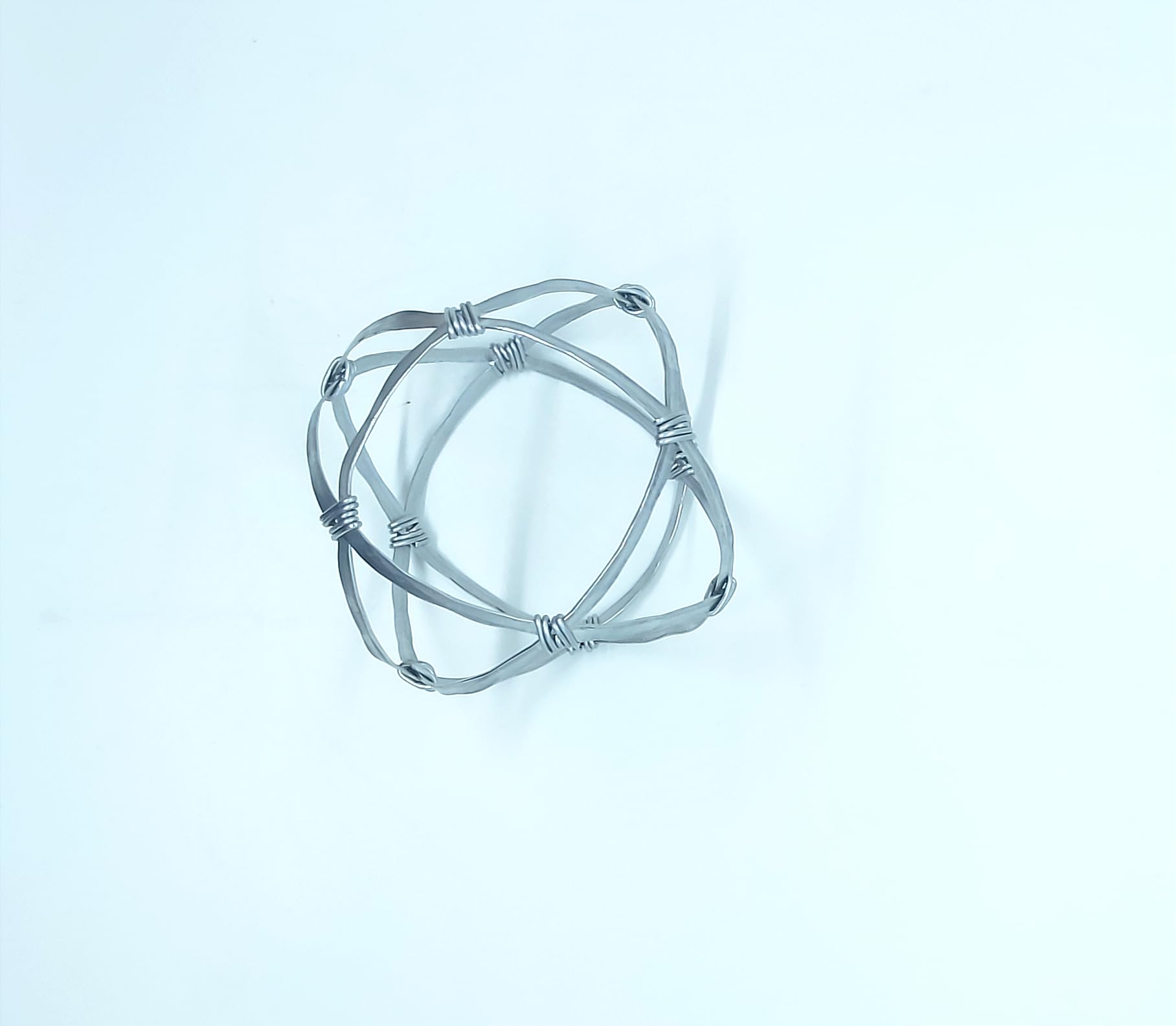Generico Crystal Genesa Artigianale 11 cm– Geometria Sacra Fatta a Mano – Struttura Decorativa Energetica per Ambienti Consapevoli