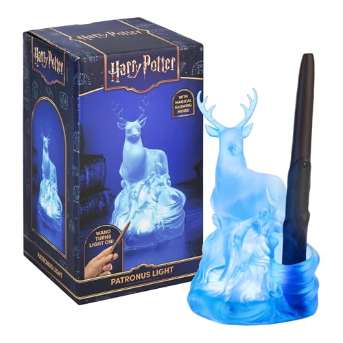 Paladone, Lampada Patronus di Harry Potter a forma di cervo con telecomando a bacchetta, prodotto ufficiale Wizarding World, da collezione, alimentato a batteria, decorazione per la casa