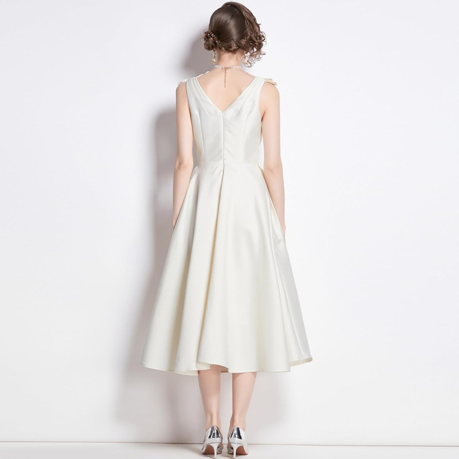 Roman Holiday Retro Evening Dress French Hepburn Style Cream Satin Dress Simple Annual Meeting Host Party Dress