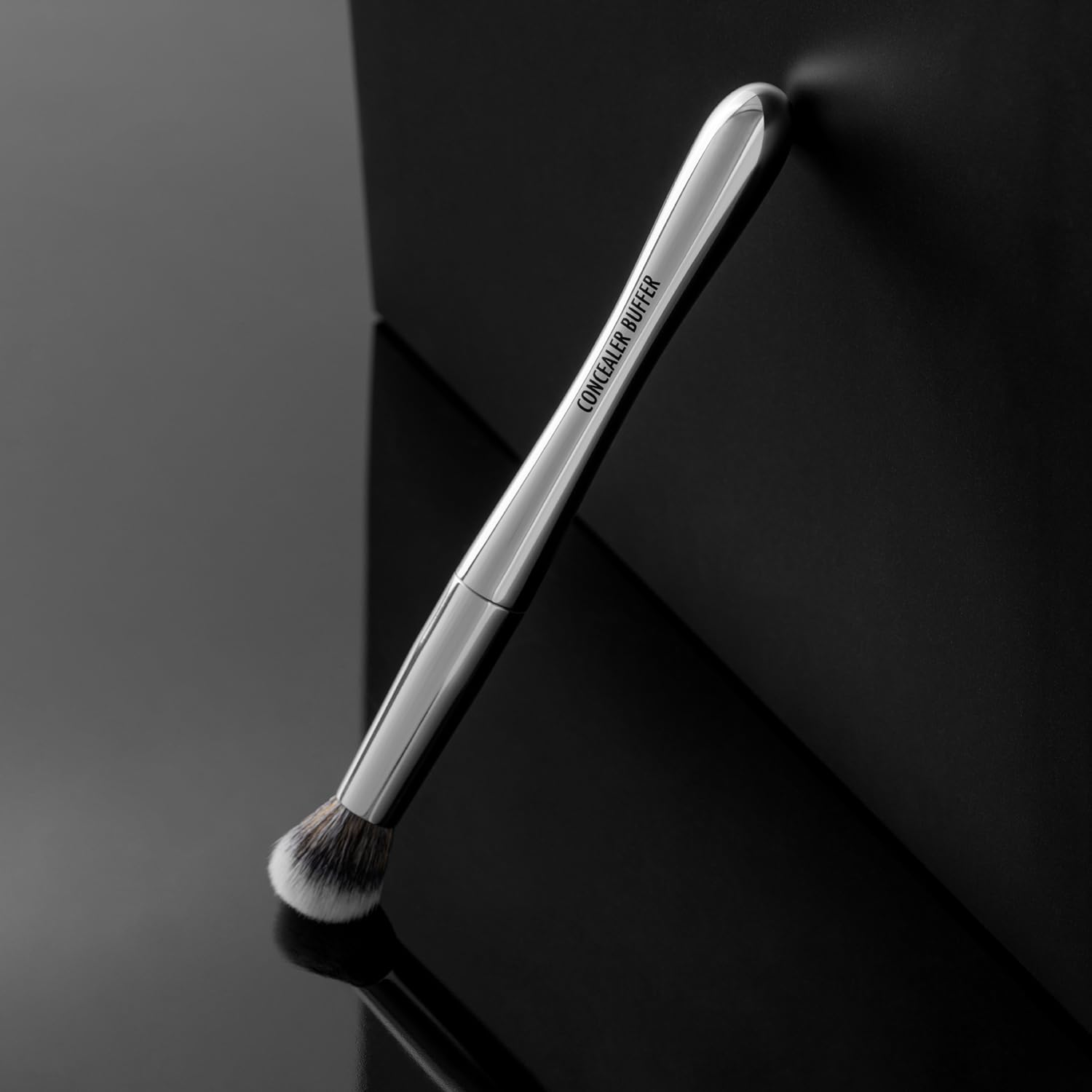 PAC X JOVITA Concealer Buffer Brush - Image 3 thumbnail
