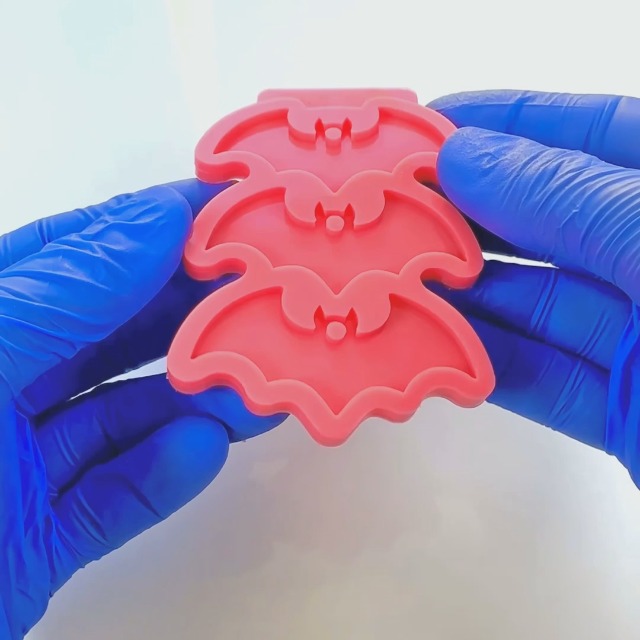 MelbMolds - Moule en silicone pour résine époxy Ourson en peluche - Créez de mignons porte-clés d'animaux bébés, des tags, des boucles d'oreilles et des bijoux DIY pour enfants MelbMolds - Moule en silicone pour résine époxy Ourson en peluche - Créez de mignons porte-clés d'animaux bébés, des tags, des boucles d'oreilles et des bijoux DIY pour enfants