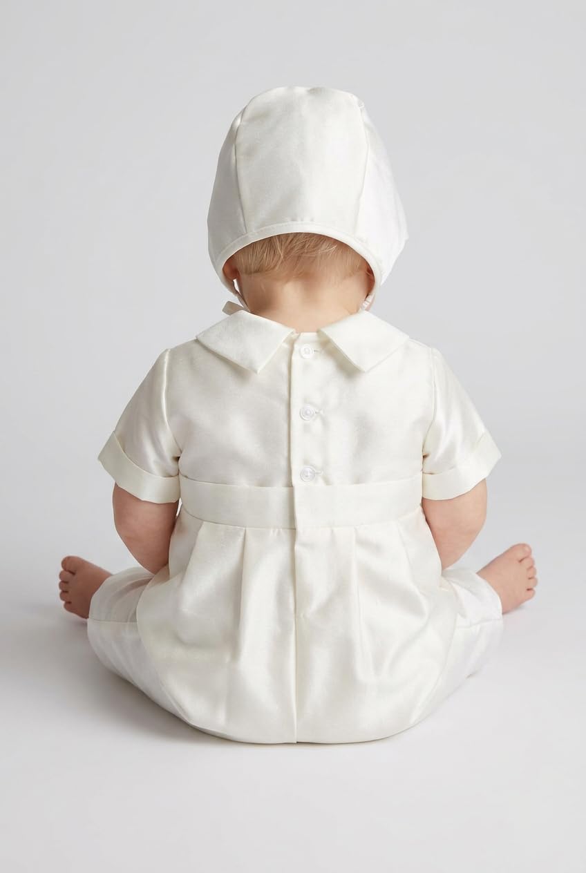 SIRRI Completo da Battesimo per Neonato in Raso, Composto da Tutina Ricamata Color Avorio e Cappellino, Due Pezzi.