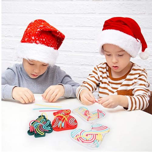 Weihnachten Sensorik Activity Board Spiel, 3PCS Silikon Weihnachtsbaum, Weihnachtssocken, Weihnachtstüten Sensorisches Play Spielzeug für Autismus ADHD Kinder ab 2 Jahr, mit Reisetasche & 54 Schnüren