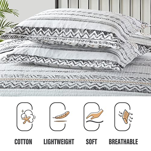 Y-PLWOMEN King Size Quilt - 100% Cotton Reversible Lightweight Soft Bedspread for All Seasons, Geometric Striped Boho Design, 3 Piece (1 Quilt + 2 Pillow Shams) - Image 4