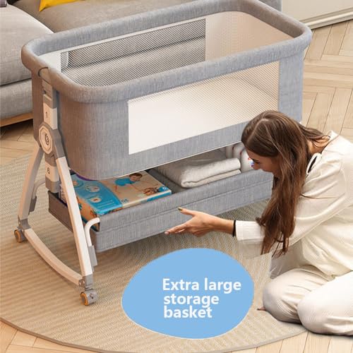 RR-INTL سرير أطفال بجانب السرير 4 في 1 للمواليد، سرير أطفال محمول مع عجلات، سرير أطفال مع منصة تغيير الحفاضات، مرتبة متضمنة ومساحة تخزين، سرير سفر قابل للطي للأطفال/المواليد الجدد