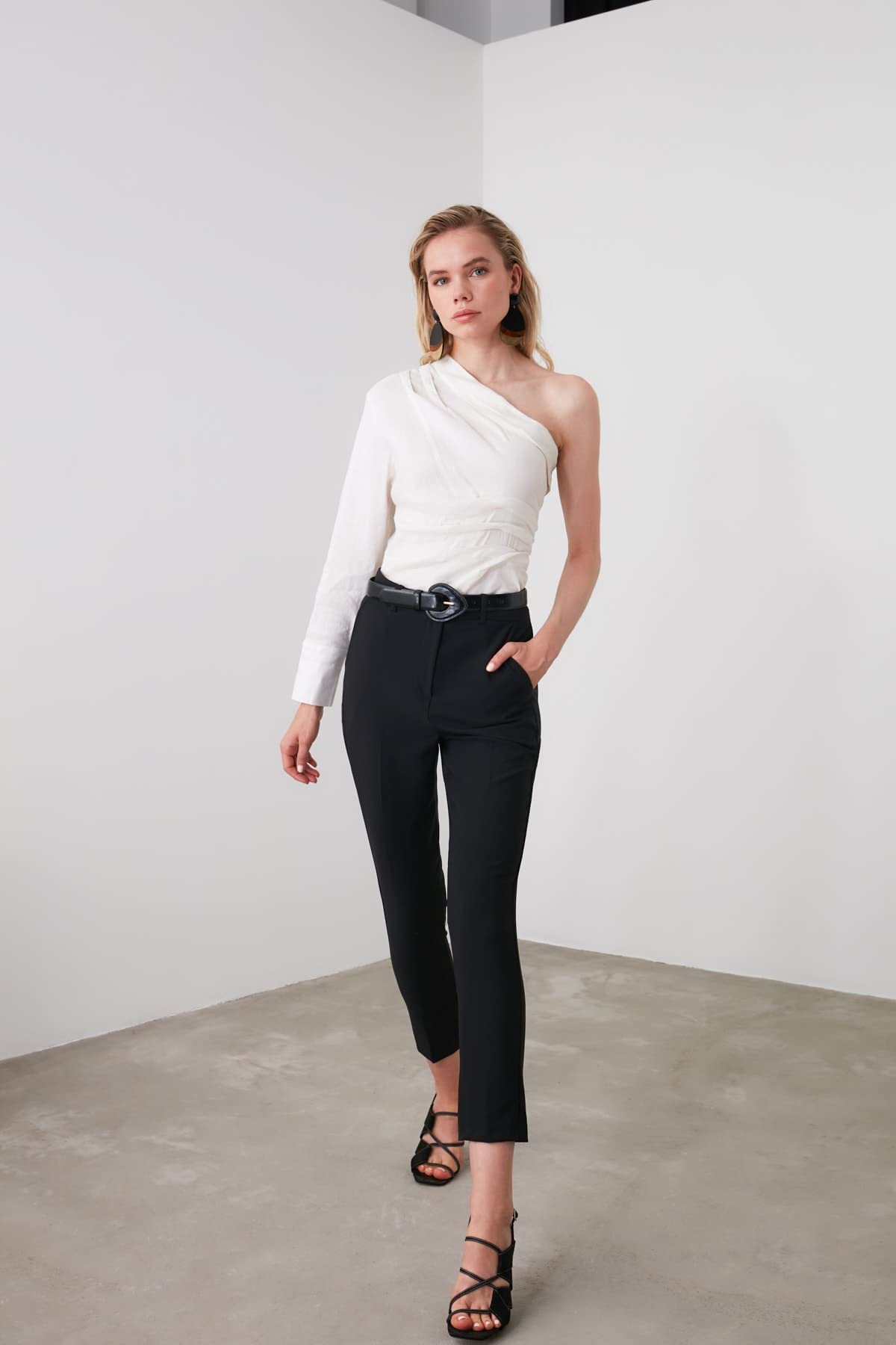 TRENDYOL Damen Pants Steinzigarettenhose