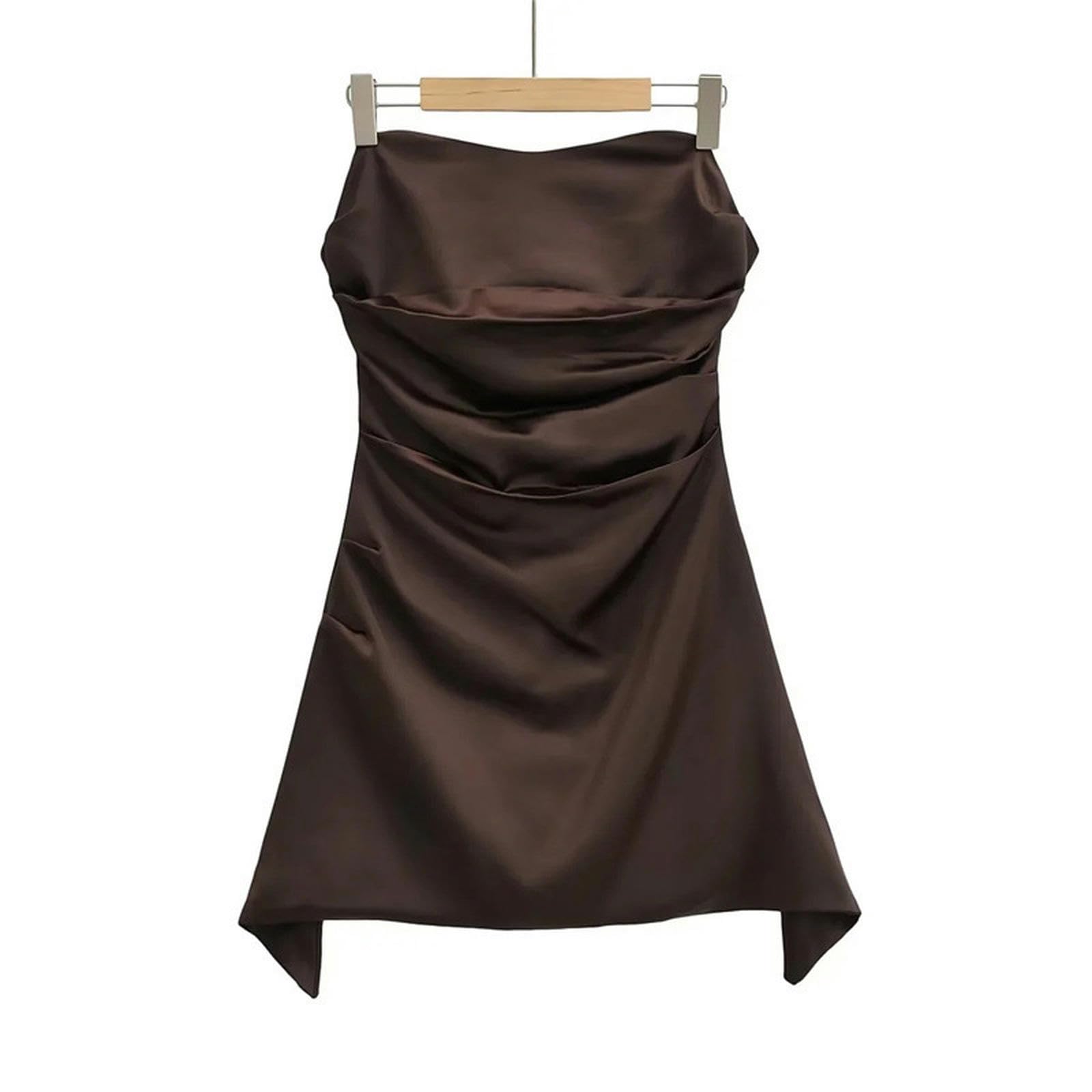 Robe bustier plissée marron chic pour vos soirées d'été et sorties élégantes