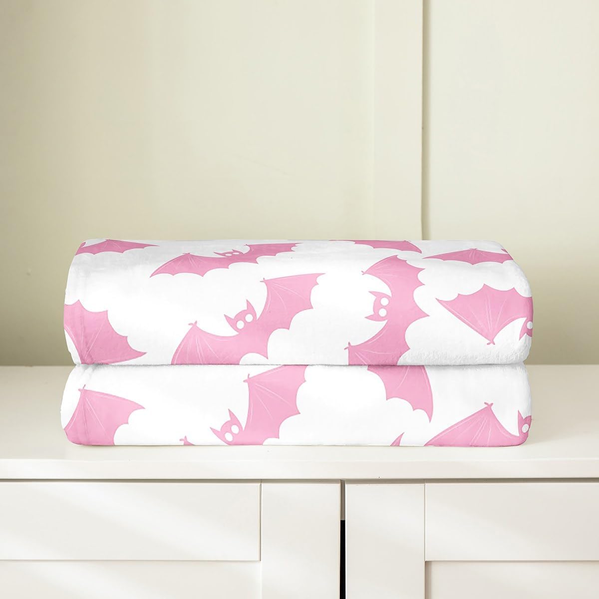 Feelyou Halloween Bat Plush Throw Blanket, Queen 90"x90" Happy Halloween Blanket for Decor Witchcraft Flannel Fleece Blanket Ghost Pink White Bedroom