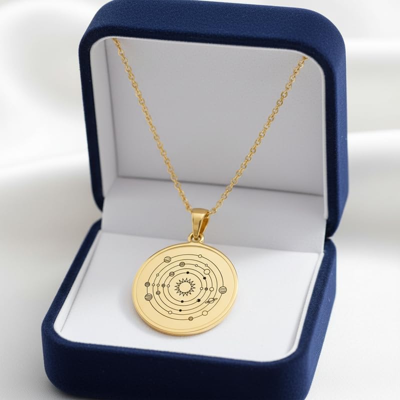 PNK_GH_1072 - Collar con colgante grabado del sistema solar, dije de plata de ley chapado en oro artesanal con cadena de cable de 18 pulgadas, grabado personalizado, regalo para amantes de la luna y