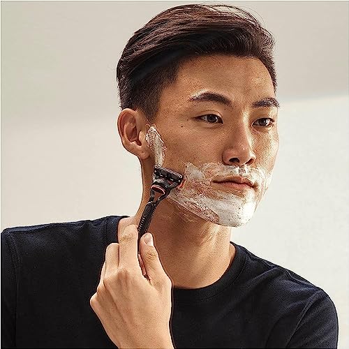 Gillette Fusion 5 Nassrasierer Herren, Rasierer + 4 Rasierklingen mit 5-fach Klinge, Geschenk für Männer – Ansicht 5