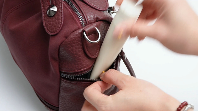 Bolso hobo para mujer, grande, estilo punk, con remaches, de cuero, tipo bandolera y asa superior miniatura 7