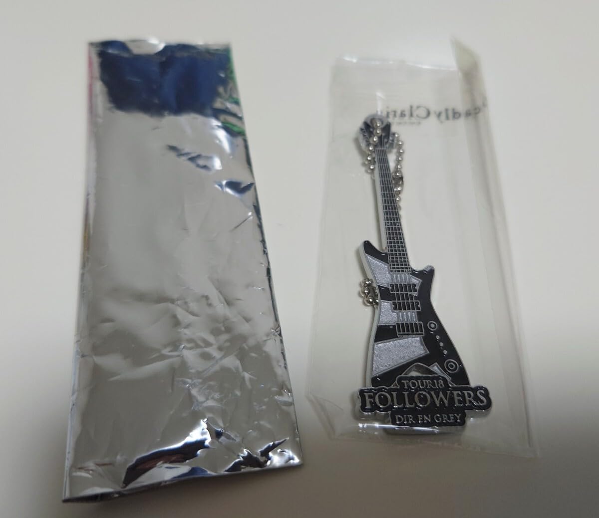 【新品】DIRENGREY 楽器キーホルダー FOLLOWERS フォロワーズ 新品】DIRENGREY 楽器キーホルダー FOLLOWERS フォロワーズ