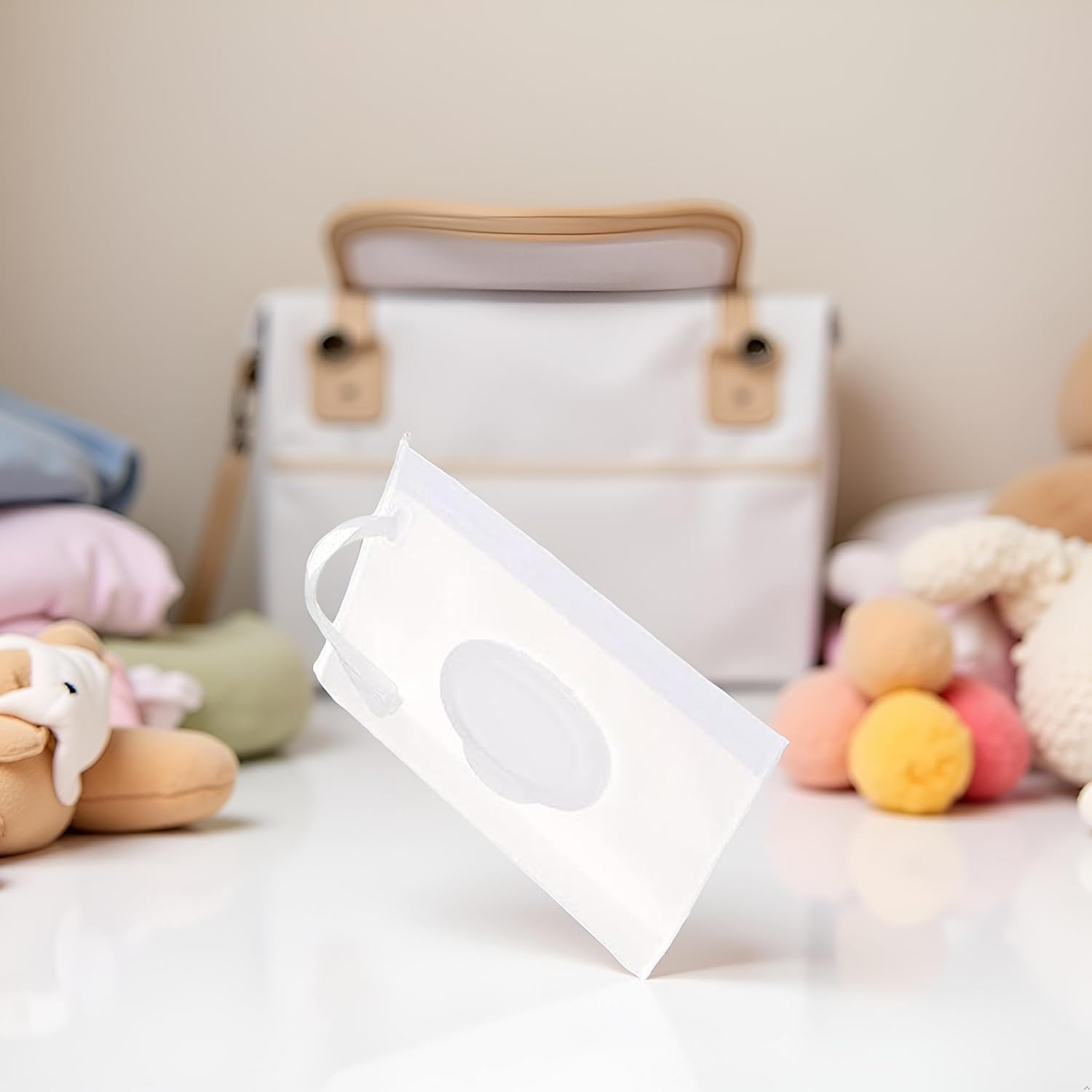 White Portable Baby Wipe Case Travel Holder Keeps Wipes Moist Set of Wet Wipes Holders Travel Wipes Cases On The Go Refillable Dispenser Container Waterproof Container with Sealed Zippe - Image 4