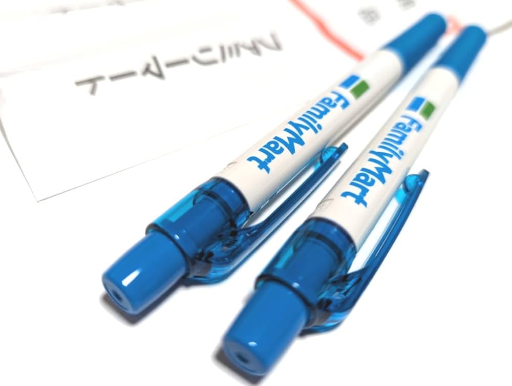 FamilyMart ボールペン ホワイト・ブルー Amazon | FamilyMart ファミリーマート ボールペン 2本セット ペン