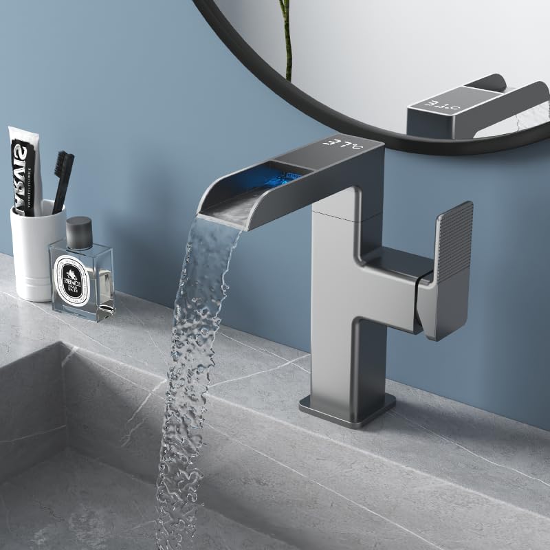 Robinet de salle de bain cascade pour une routine matinale zen