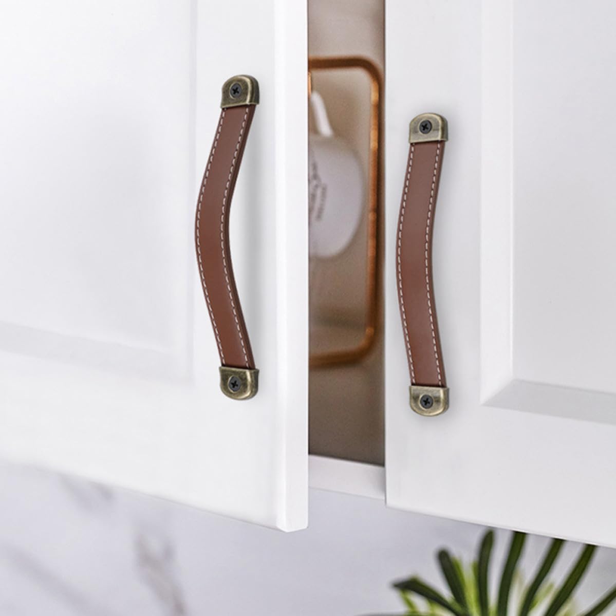 Vaguelly Maniglie per Armadio in Pelle Sintetica Marrone 6 Pezzi, Facili da Installare Design Semplice e Contemporaneo, Distanza Foro 160mm, Pratiche per Cassetti e Porte