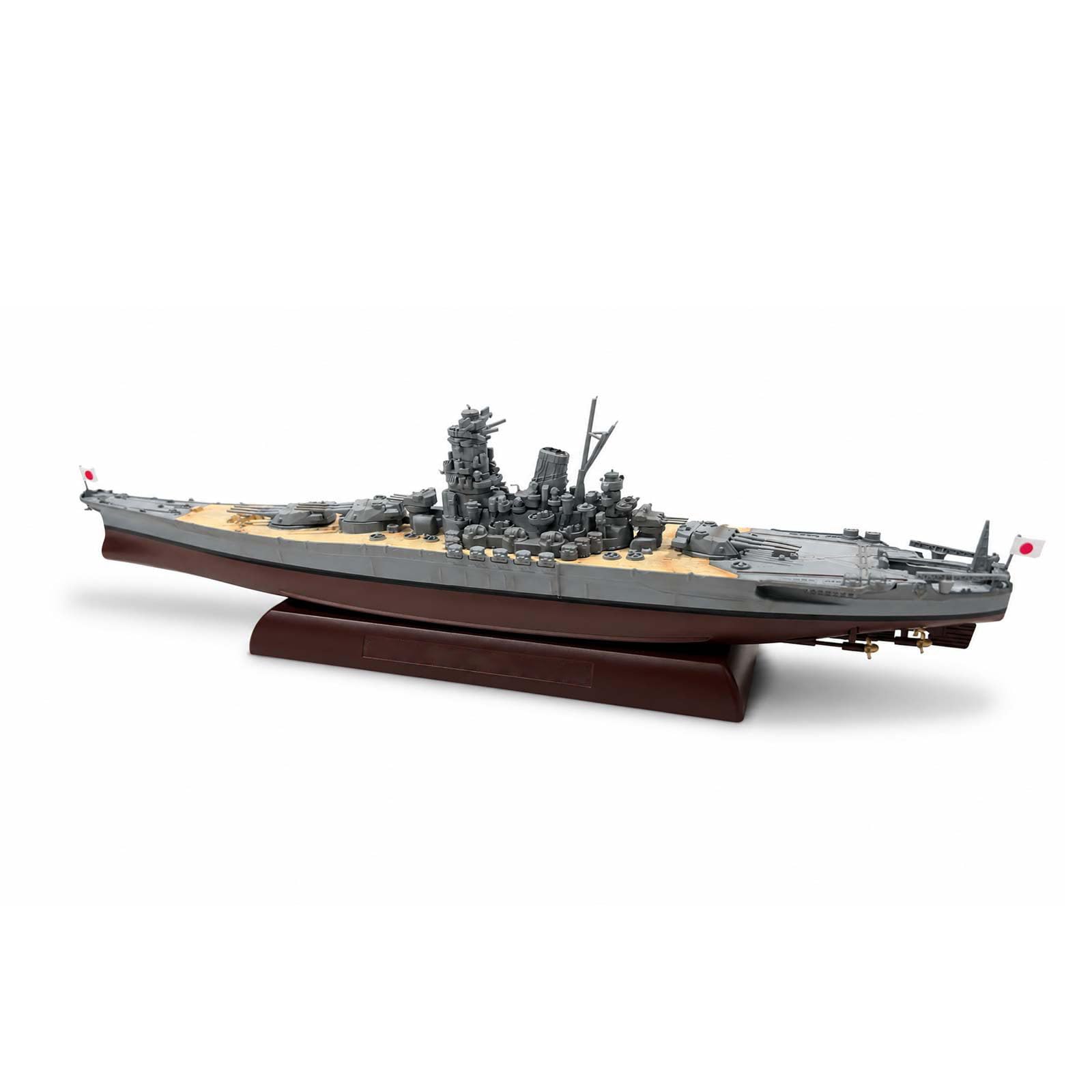 Pancernik kolekcjonerski model 1:1000 ekspozycja statku wojskowego ze stopu