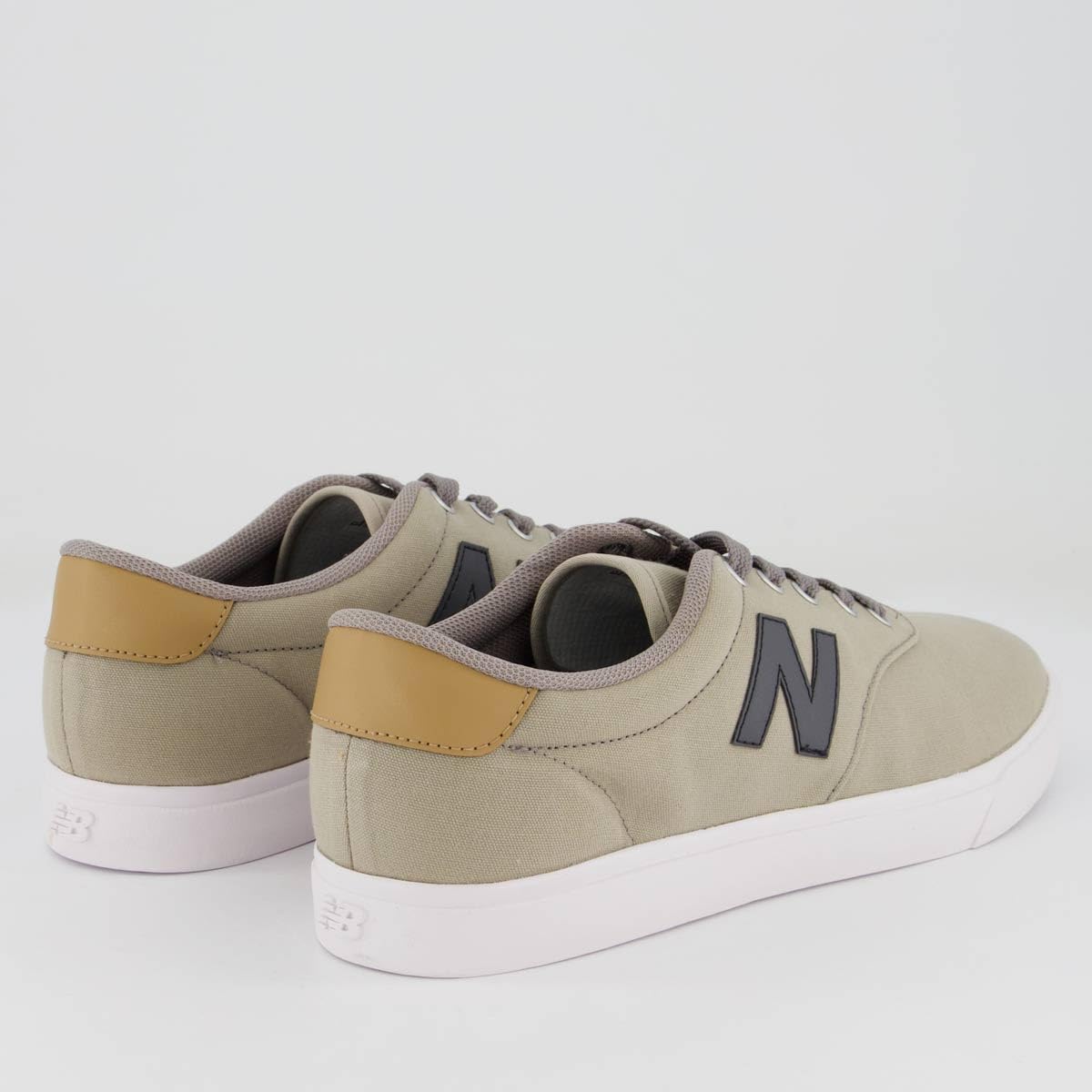 Tênis New Balance 55 UNISEX adulto-unissex em promoção! Veja a oferta e mais achadinhos de Tênis 4 Hoje é o melhor dia para comprar Tênis New Balance 55 UNISEX adulto-unissex com aquele preço maroto! Promoção! Aproveite a oferta! 4