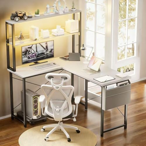 Bureau d'ordinateur à LED et rangements pour setup gaming épuré