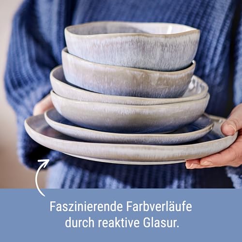 BUTLERS Geschirrset 6 Personen HILDA 24-tlg. Steingut Geschirr blau Tafelservice Landhaus | Speiseteller Frühstücksteller 6er Set, Schüssel Set, Pastateller | Mikrowellen- & spülmaschinenfest