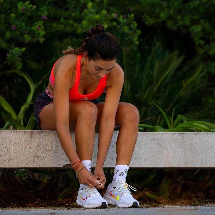 Chaussettes de course légères Marguerite Blanc idéales pour le marathon de Paris et les sorties running - 3