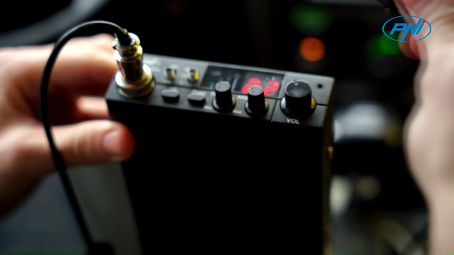 Walkie Talkie Ricaricabili AWANFI - 16 Canali, Portata 5 Km, Batteria 1200mAh, Type-C - Per Campeggio E Escursioni - Foto 3