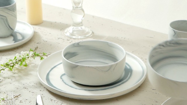 さおりん雑貨set Stone + Lain Shosai Stoneware Grey Dinnerware Set | 16-Piece