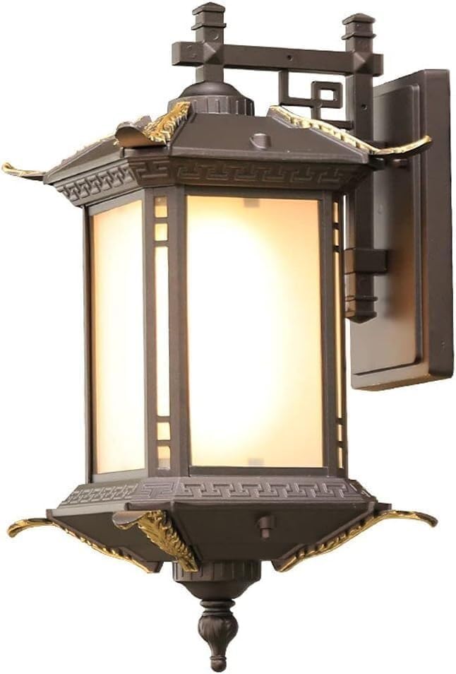 Verre dépoli pour une lumière douce sur ce luminaire mural extérieur premium