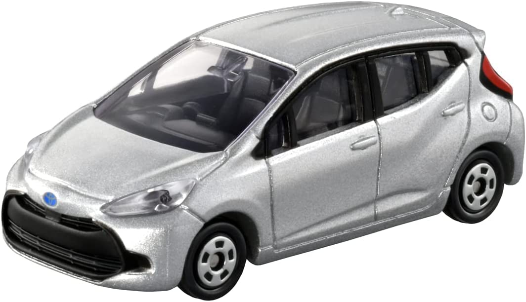 Amazon.co.jp: Tomica No.34 Toyota Aqua First Edition