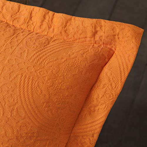 Superior Cotton Fleur De Lis Bedspread Set, Warm Blankets, All-Season Bedding, Bedroom Decor, Decorative Boho Medallion Coverlet, Includes 1 Bedspread, 2 Pillow Shams, Queen, Mandarin