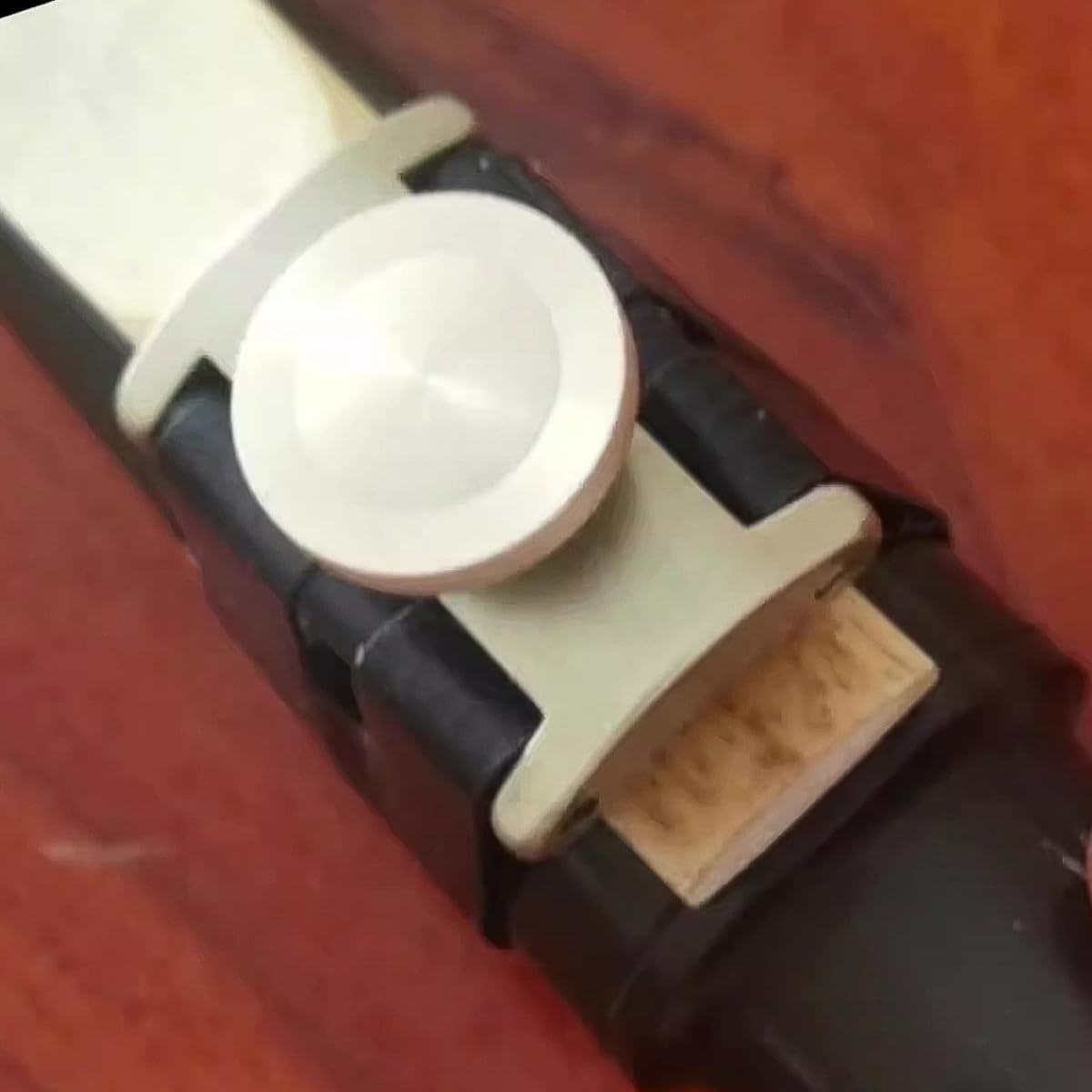 IMIKEYA Ligadura para Saxofón Alto Ligera y Resistente Soporte Confiable, Accesorio Metálico Pu Adecuado para Músicos Profesionales
