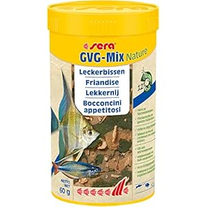 sera GVG-Mix Nature 250 ml der Leckerbissen aus Flocken & Futtertieren für eine abwechslungsreiche Ernährung, Flockenfutter fürs Aquarium, Fischfutter mit hoher Verwertbarkeit, somit weniger Algen