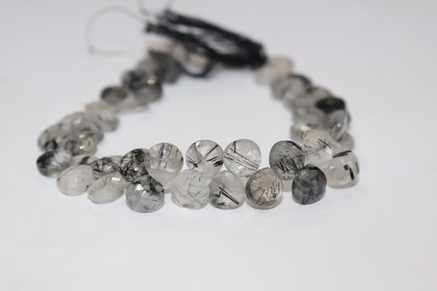 Perles rutiles naturelles de 8 mm éclat facetté pour collier haut de gamme