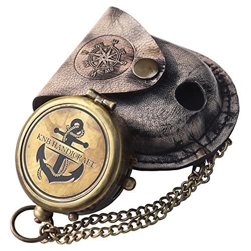 Brújula grabada de latón con cadena y funda de cuero miniatura 3