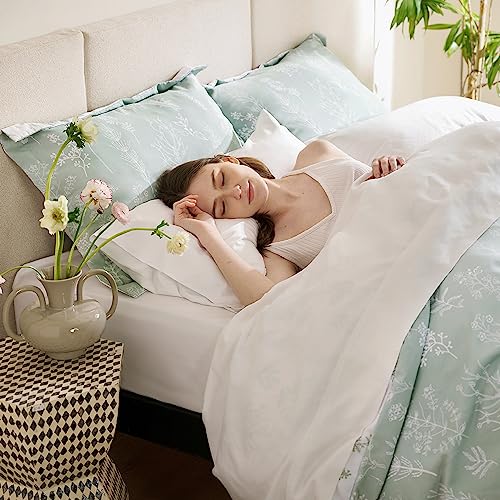 Image of Bedsure Duvet Cover King Size - Reversible Floral Duvet Cover Set with Zipper Closure, Green Bedding Set, 3 Pieces, 1 Duvet Cover 104 inchx90 inch with 8 Corner Ties and 2 Pillow Shams 20 inchx36 inch