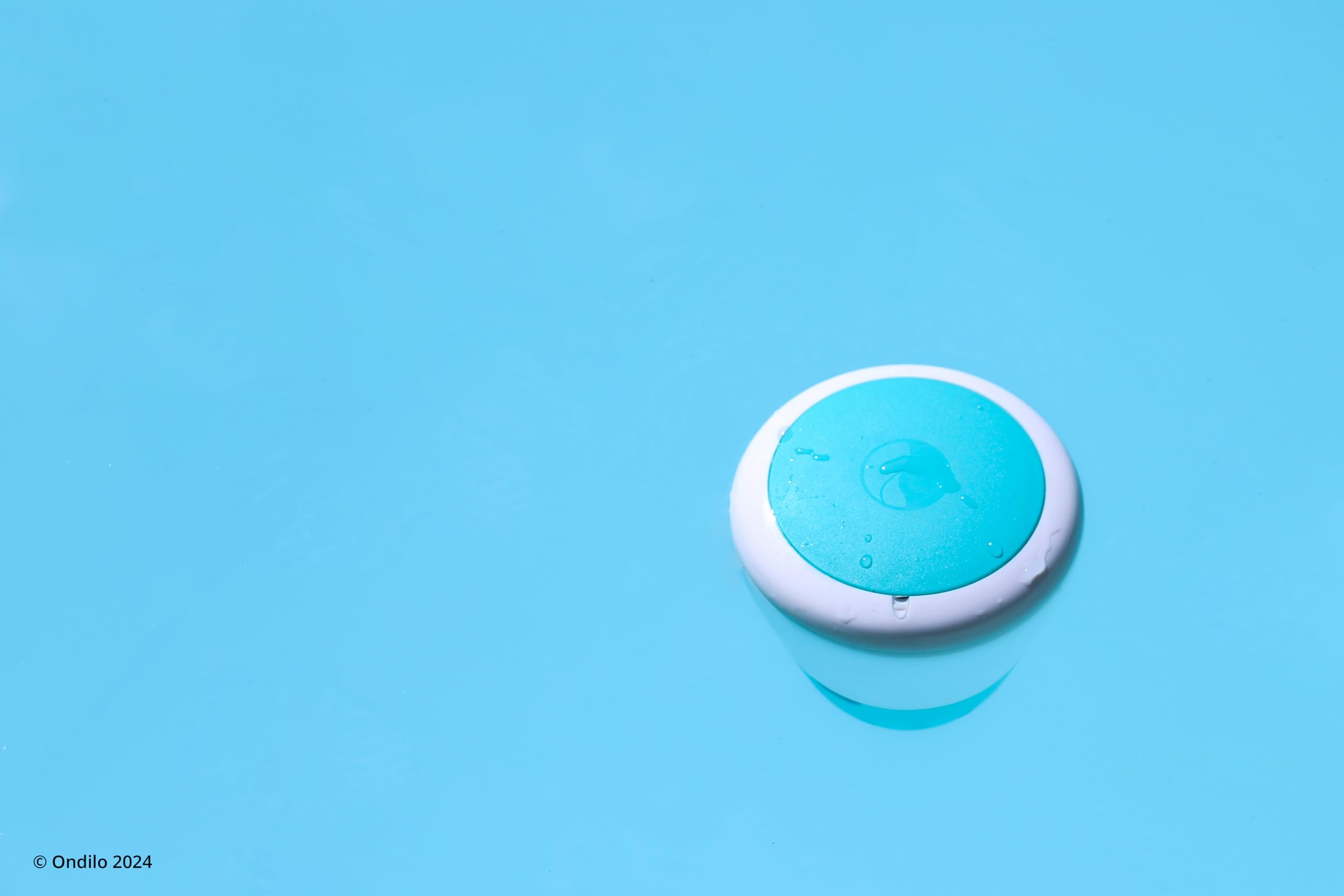 ICO Pool V2 Chlore Brome - Analyseur d'eau connecté pour piscines traitées au chlore ou au brome - Mesures toutes les heures pH, ORP, température de l'eau - Recommandations sur votre smartphone