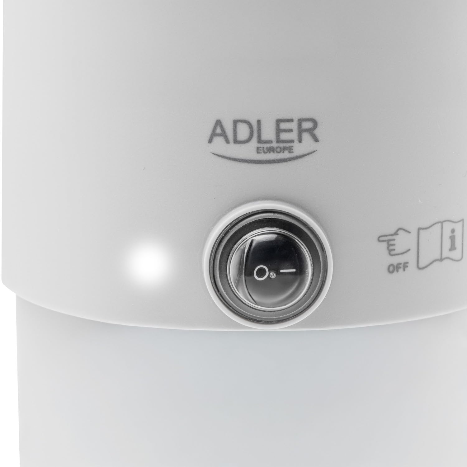 Adler Kompakter Reisewasserkocher 0,8 l 650 W | Klappbarer Griff Doppelte Edelstahlgehäuse 360° drehbarer Sockel Automatische Abschaltung Grau Typ E/F