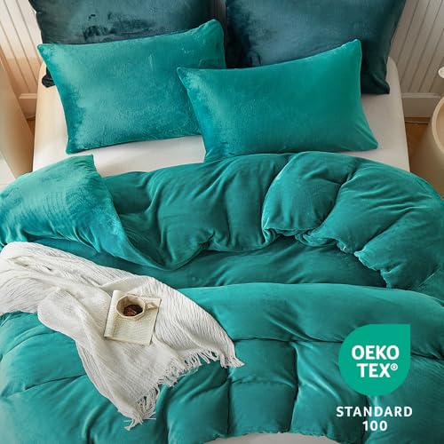 Image of WARMDERN Teal Blue Velvet Duvet Cover Set Oversized King Size, Luxury Milk Velvet Bedding Duvet Cover with Zipper Closure, 3pcs Ultra Soft Duvet Covers for All Seasons, 120 inch x 98 inch, Teal Blue