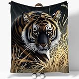 Stilvolles und modernes 3D-Design:Das einzigartige 3D-Druckmuster verleiht unserer Wohndecke einen stilvollen und modernen Look. Mit klaren, langlebigen Mustern passt diese Flanelldecke perfekt in Ihr Wohnzimmer, Schlafzimmer oder auf Ihr Sofa. Sie kombiniert Funktionalität und Ästhetik und bringt Eleganz in jede Einrichtung