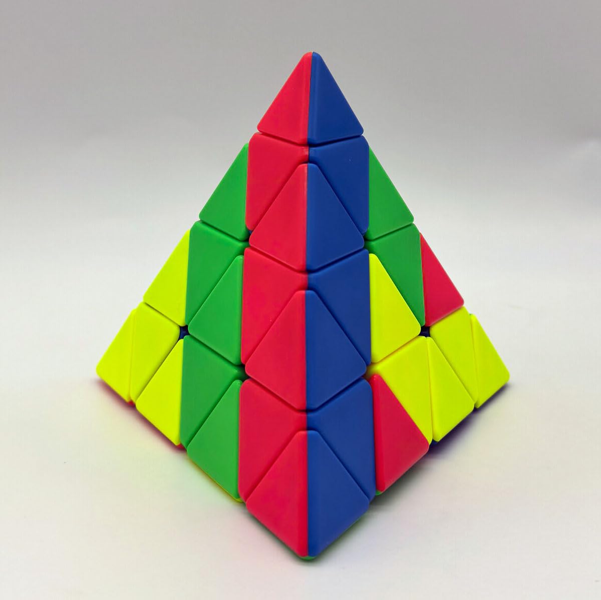 Willking 4x4 Pyramid stickerless Magic Cube Master Pyraminx 4X4