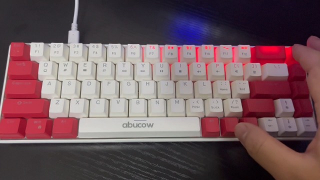 Amazon | abucow 68 キー メカニカル ゲーミング キーボード、カラー