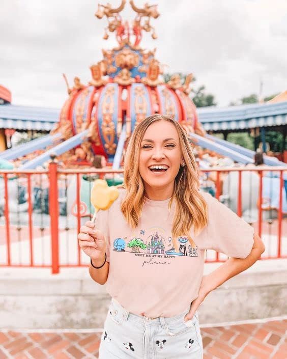 Womens World Traveler Shirt Magic Kingdom Graphic Tshirt Matching Trip T-Shirt Girl Vacation Hodilay Short Sleeve Top - Image 3