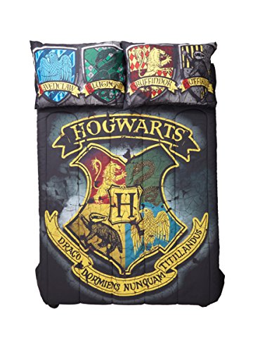 Harry Potter Distressed Hogwarts Crest Full/Queen Comforter