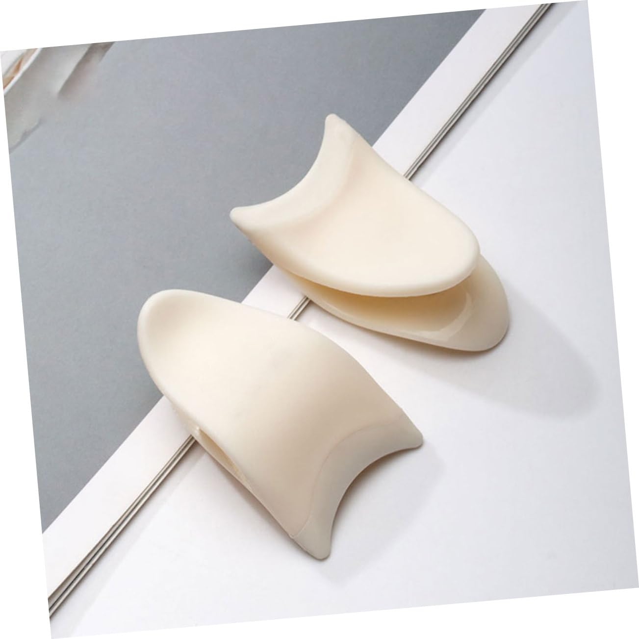 Healeved Convenient Eyelash Tweezer Clip 4 Pcs Lash Tweezer Set Practical for Makeup Ergonomic Design for Long-Lasting Comfort