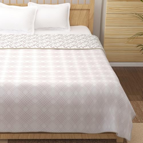 Image of Story@Home AC Quilted King Size Bed Cotton 100% | 150GSM 225 x 240 CM Quilt AC Blanket for Summer | AC Comforter Double Bed |White & Magenta, Dashed line & Leaf Reversible Design | All-Season Blanket