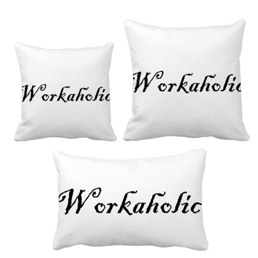 Coussin Word holic parfait sur le canapé pour créer un coin lecture chaleureux