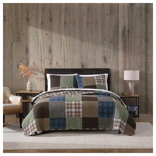 Eddie Bauer - Full/Queen Quilt Set, Premium Cotton Reversible Bedding with Matching Shams, Patchwork Luxurious Bedding Set (Classic Patchwork Green, Full/Queen)